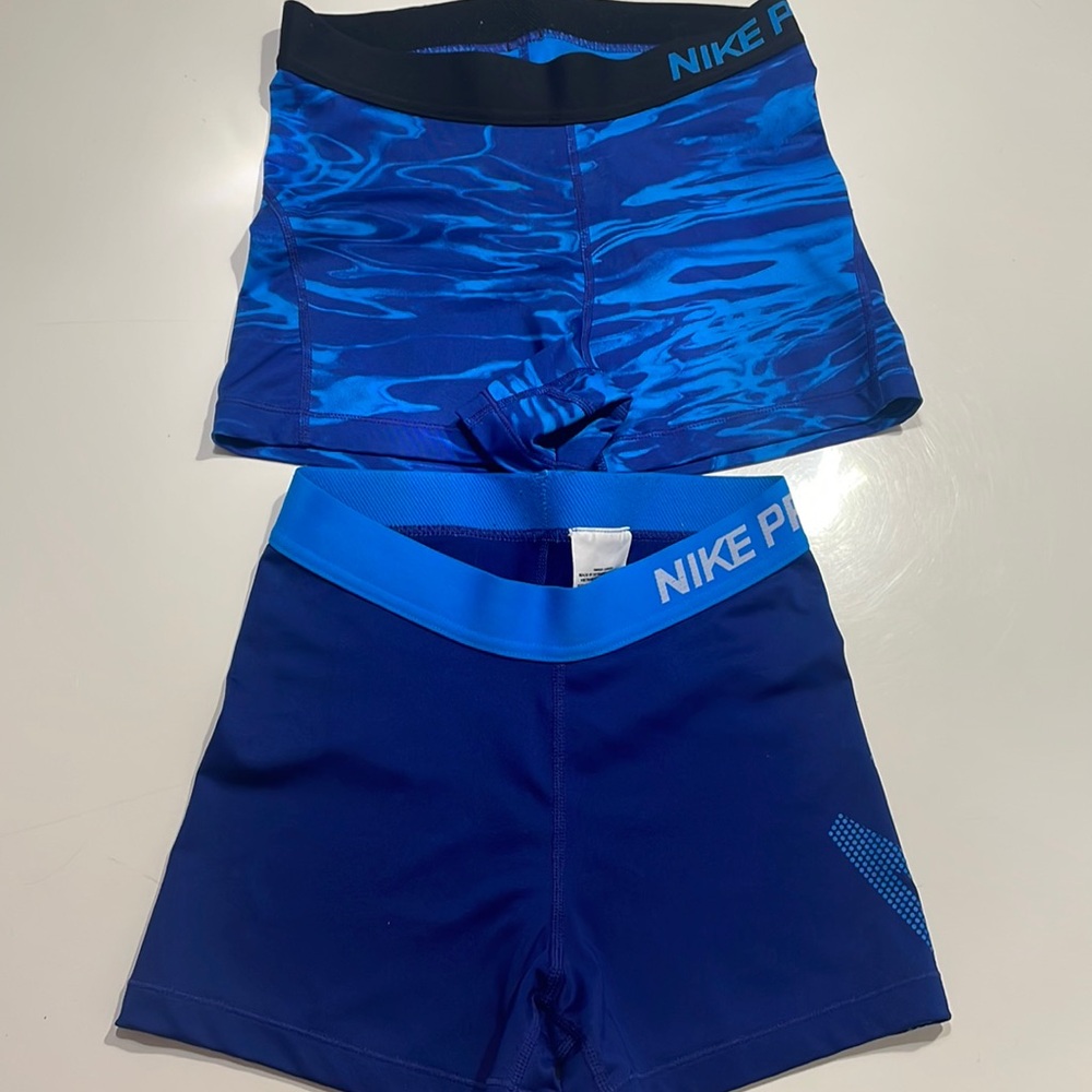 🎊🔥🔥2 Nike Dri- Fit shorts🔥🔥🎊